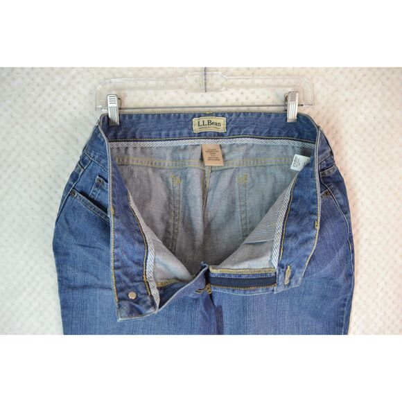 LL Bean Women's 16 Petite Medium Wash Relaxed Straight Leg Jeans - Picture 11 of 13